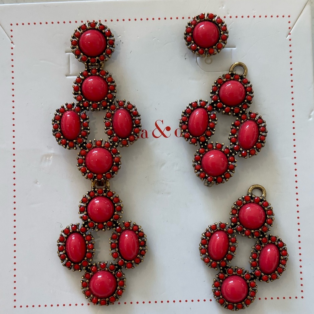 Stella and dot earring. Coral pink/red color